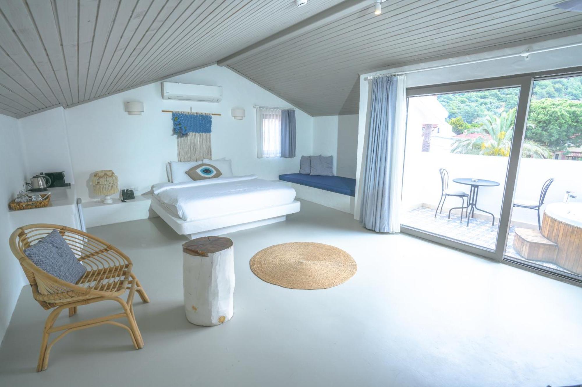 Hotel Kassandra Boutique 2*